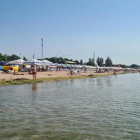 у моря лузановка Apartment